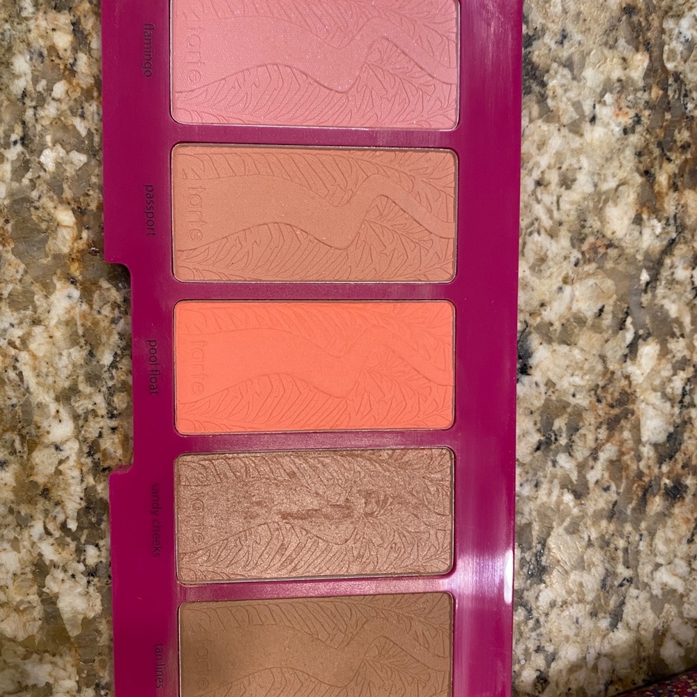 Tarts Cosmetics bundle - Picture 11 of 11